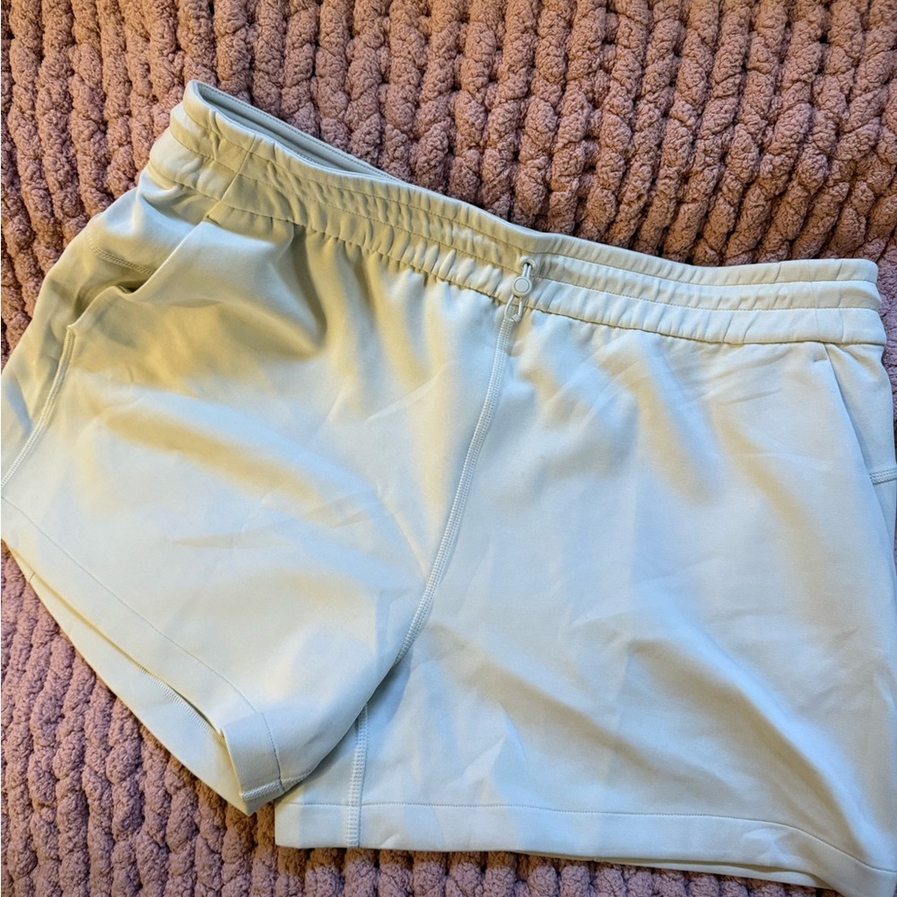 Women's Bone colored Shorts